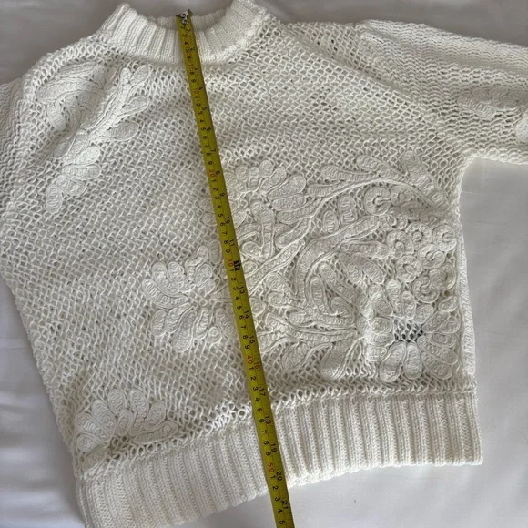 FARM Rio White Sweater - Picture 16 of 16